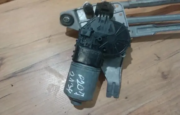 Peugeot 207 Wiper motor 0390241931