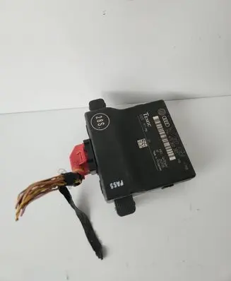 Volkswagen Jetta V Gateway control module 1K0907530F 1K0907951