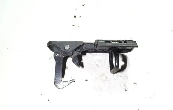 Volkswagen Golf V Engine bonnet/hood lock/latch loop/hook 1K0823480