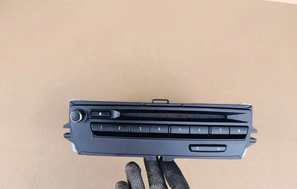 BMW 1 E81 E87 Radio/CD/DVD/GPS head unit 9177126 7554T2077549359