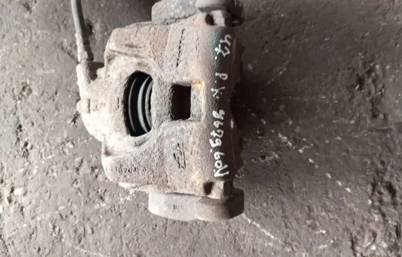 Volvo V60 Front brake caliper