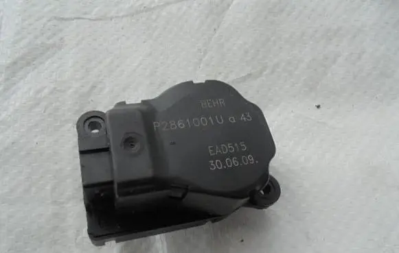 Peugeot 407 A/C air flow flap actuator/motor P2861001U