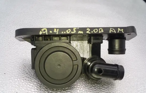 Audi A4 S4 B6 8E 8H Breather/breather pipe/hose 06F129101P 1078000S01