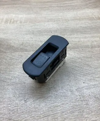 Mazda 5 Electric window control switch K0021 MAZDA5WINDOWSWITCH