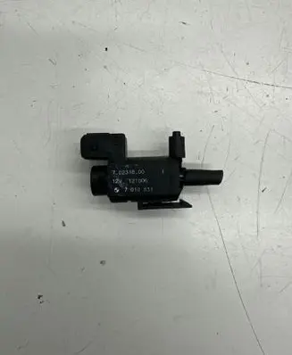 BMW 7 F01 F02 F03 F04 Turbo solenoid valve 70231800 7810831 12T006
