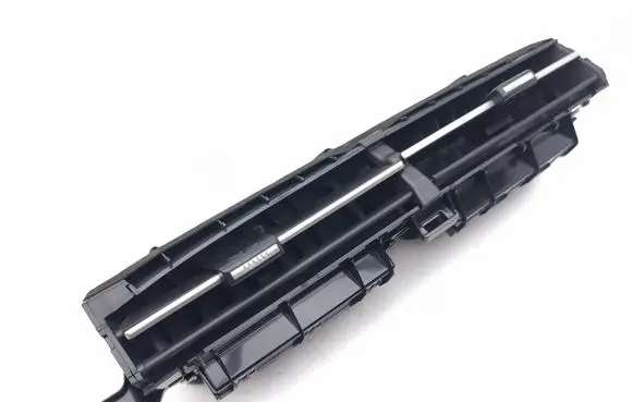Toyota Prius (XW30) Dash center air vent grill 5567047070 5568747030