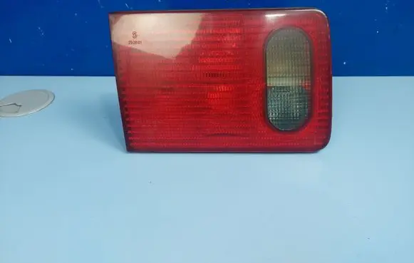 Audi A8 S8 D2 4D Tailgate rear/tail lights 4D0945093