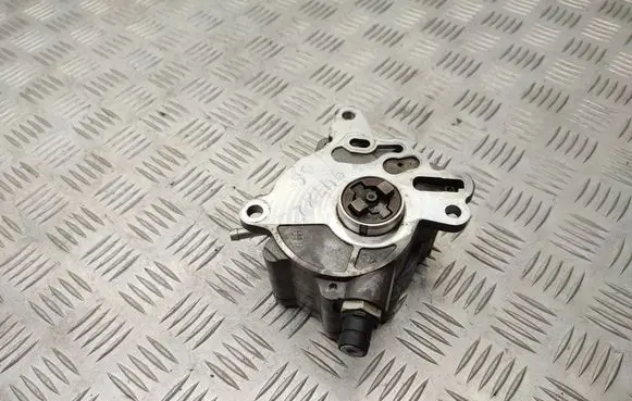 Volkswagen PASSAT B6 Vacuum pump 03G145209D
