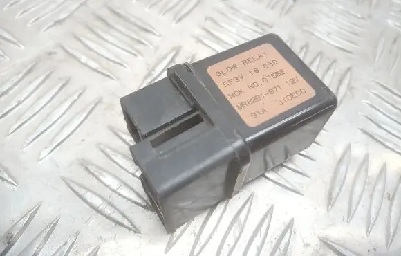 Mazda 626 Glow plug pre-heat relay MR82B1971