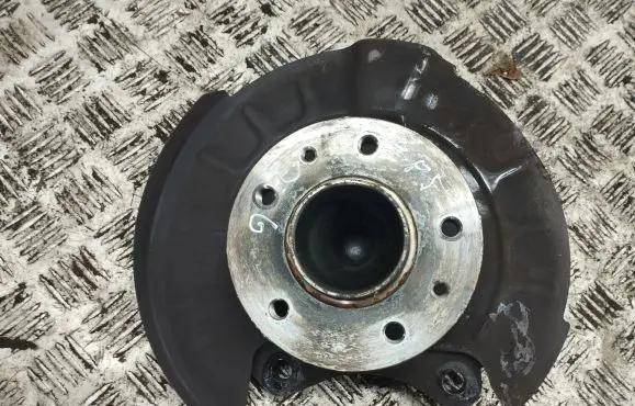 Nissan Qashqai J12 Rear wheel hub