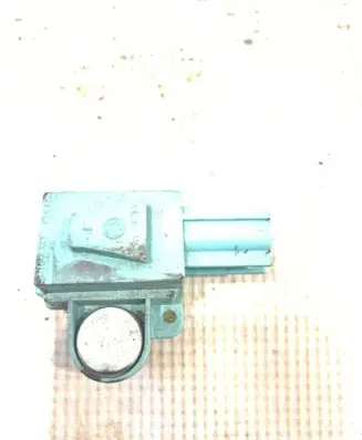 Audi A6 S6 C6 4F Airbag deployment crash/impact sensor 4F0955557
