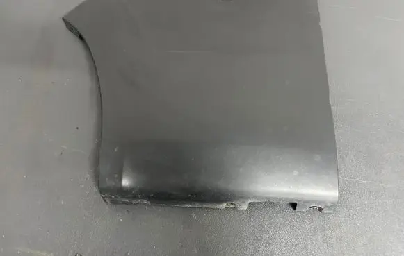 Rear fender molding trim