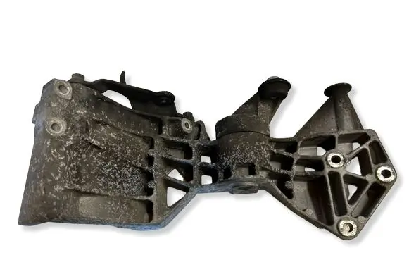 Mercedes-Benz A W169 Generator/alternator bracket A6402021040