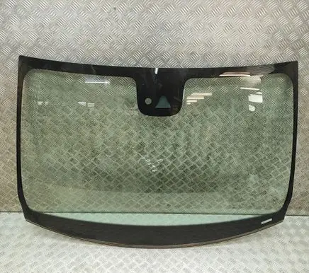 Mercedes-Benz GLA H247 Front windscreen/windshield window A2476700002