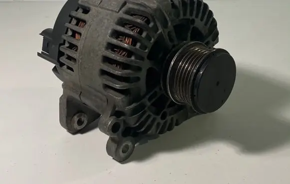 Seat Altea Generator/alternator 06F903023C