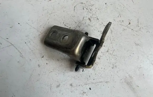Peugeot 308 Front door upper hinge