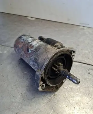 Volkswagen Golf III Starter motor 1005821631