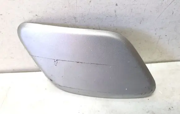 Nissan Note (E11) Headlight washer spray nozzle cap/cover 286589U000