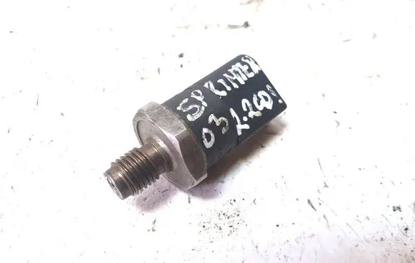 Mercedes-Benz Sprinter W901 W902 W903 W904 Fuel pressure sensor 0281002498