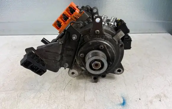 Citroen DS5 Generator/alternator 9676536980