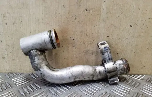 Engine coolant pipe/hose