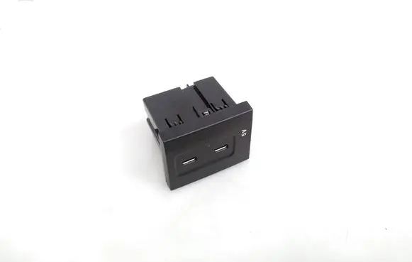 Mercedes-Benz A W177 USB socket connector A2478200301