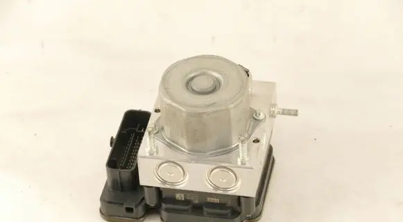 Nissan X-Trail T32 ABS Pump 476607FV8A