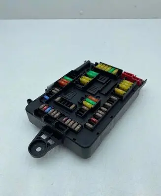 BMW 1 F20 F21 Fuse module 19561000001 9389070