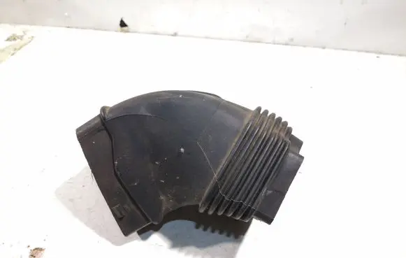 Audi A6 S6 C6 4F Air intake duct part 4F0129739B