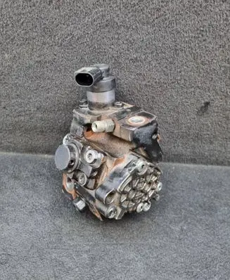 Audi A4 S4 B7 8E 8H Fuel injection high pressure pump 059130755S 059130755L