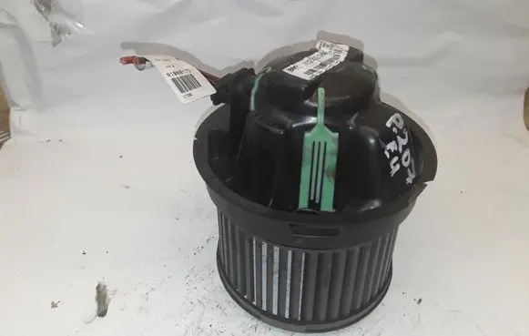 Peugeot 207 Heater fan/blower N102097A 8170