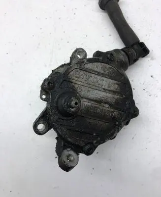 Volvo XC70 Vacuum pump 08658230