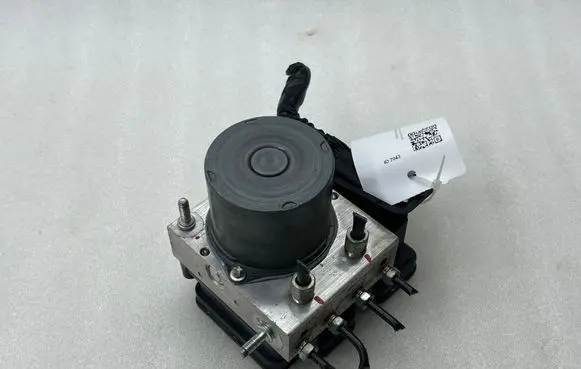 Suzuki Vitara (LY) ABS Pump 5611074SB0