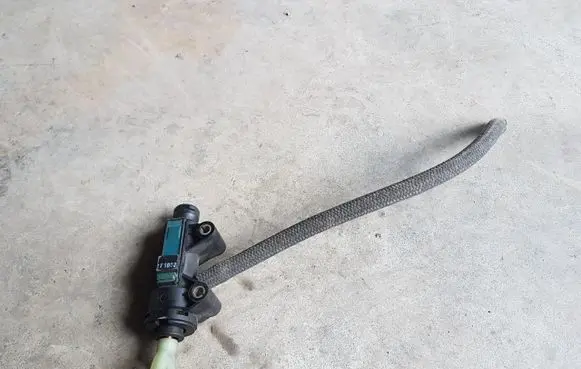 BMW 3 E90 E91 Clutch slave cylinder 6758822