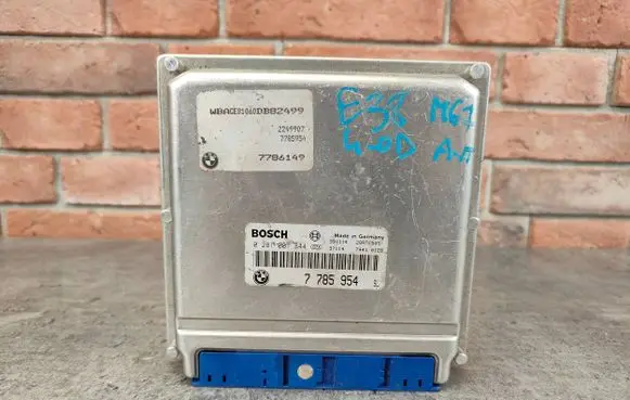 BMW 7 E38 Engine control unit/module 7785954 0281001844 28RTE505