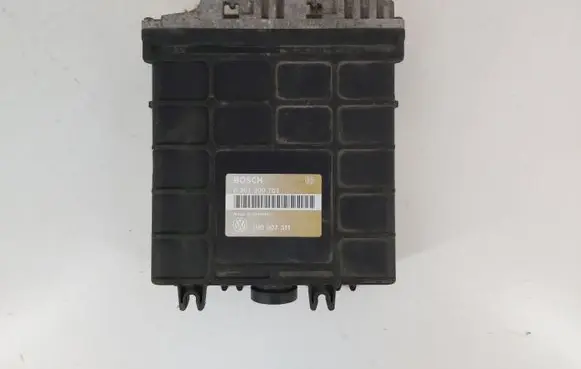 Volkswagen Golf III Engine control unit/module 0261200701 1H0907311