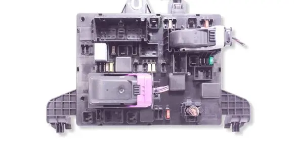 Opel Astra J Fuse module 13368651 365927271