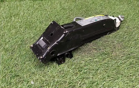 Skoda Fabia Mk2 (5J) Lift Jack 5J0011031