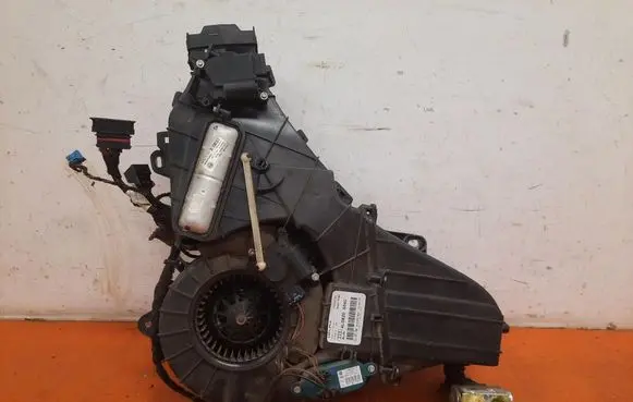 Audi Q7 4L Interior heater climate box assembly 4L0820004C