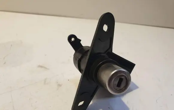 Opel Zafira A Tailgate exterior lock 