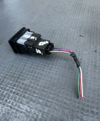 Toyota Avensis T270 Headlight level height control switch 8415202040