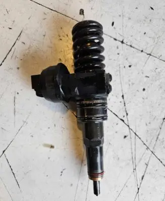 Audi A4 S4 B6 8E 8H Fuel injector 0414720216 038130071BA