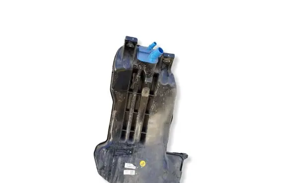 Volkswagen Touareg III AdBlue liquid reservoir 4M0131878CE 4M0131969M