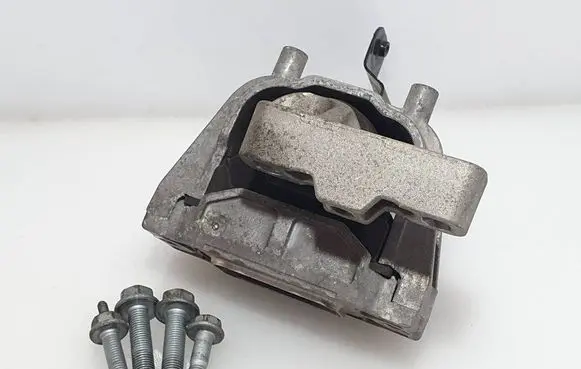 Audi A3 S3 8P Engine mount bracket 1K0199262CB 1K0199262 1K0199588