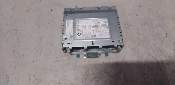 Subaru XV Radio/CD/DVD/GPS head unit 86201FL600