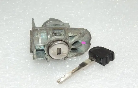 Ford Kuga I Front door lock AM5A-220B08-FA 3M5A-R220K51-AG 5133983