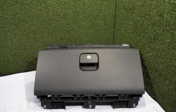 Land Rover Defender Glove box L8B2060T10AF