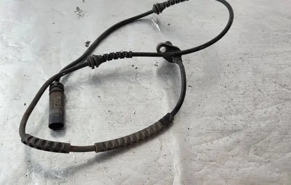 BMW 6 F06 Gran coupe ABS brake wheel speed sensor 6784901 3452