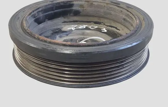 Volkswagen Golf V Crankshaft pulley 036105243
