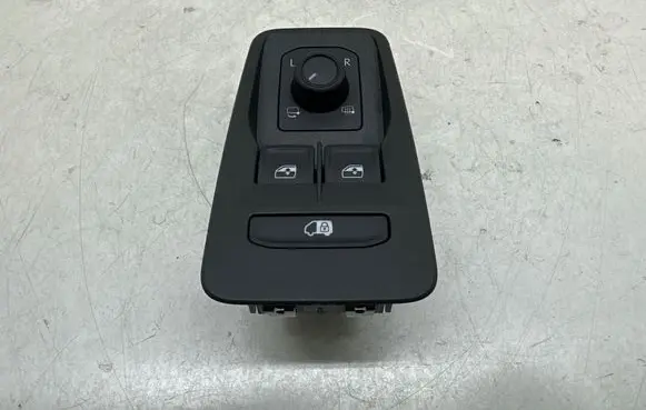 Volkswagen Caddy Electric window control switch 2K7868247B